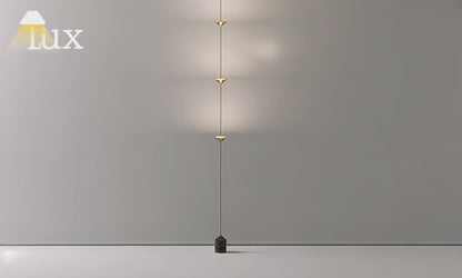 Arcato Nordic Minimalist Stehleuchte - 3-flammiges, lineares Design, volle Länge