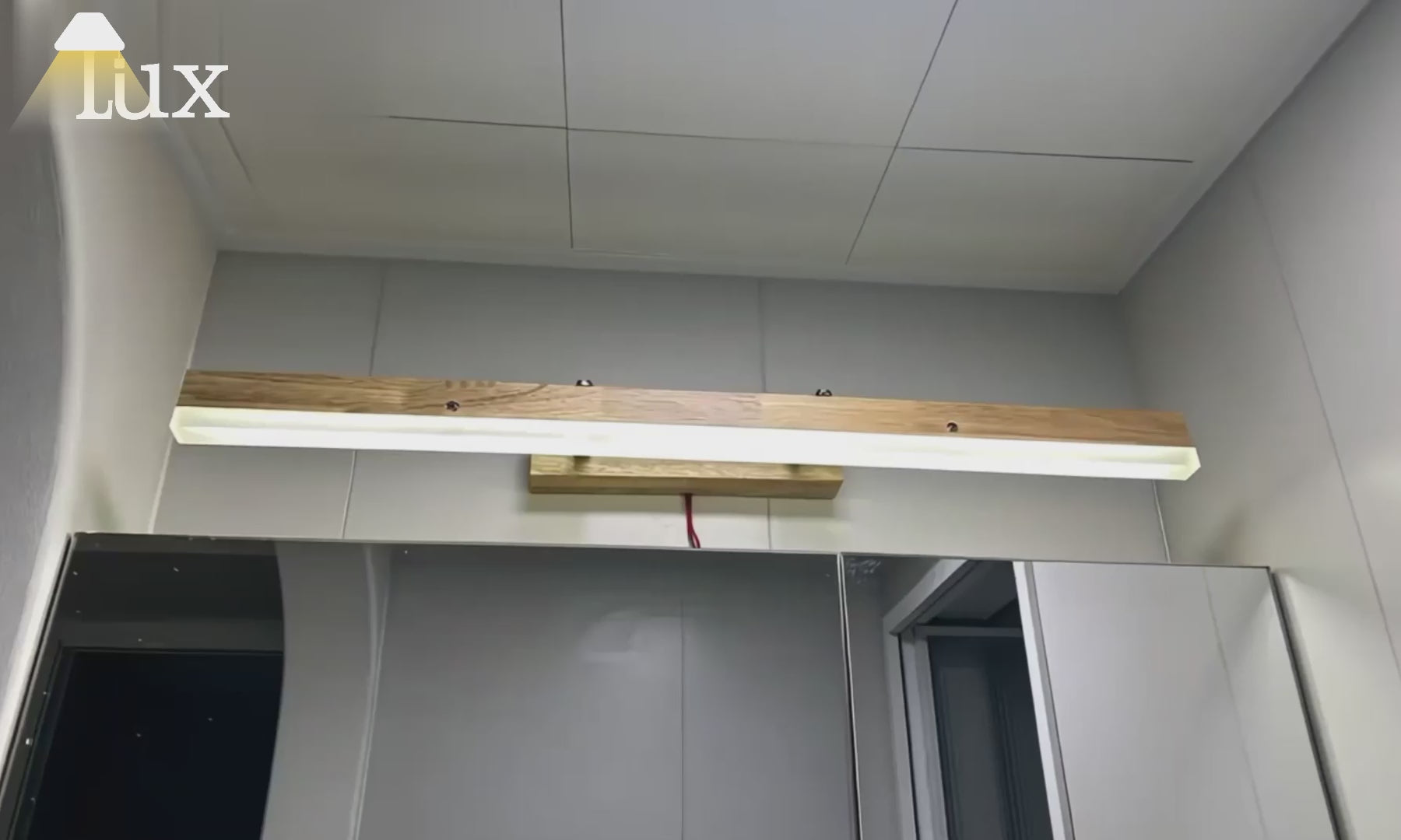 Zenno_Minimalist_Wall_Lamp_-_Mirror
